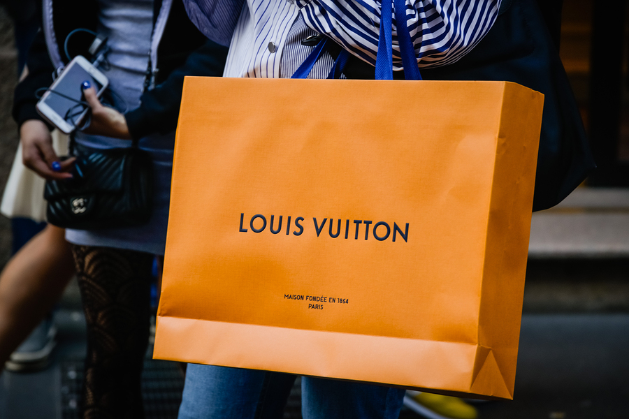 El icónico damier de Louis Vuitton: de estampado de cuadros a marca  renombrada.
