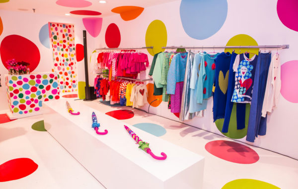 AGATHA RUIZ DE LA PRADA: TIENDAS. - Enrique Ortega Burgos