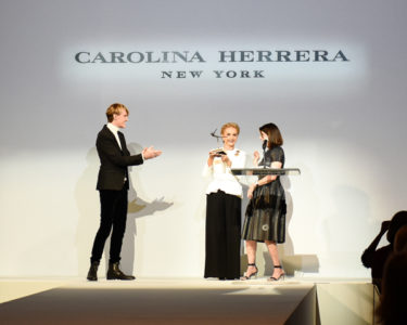 Carolina Herrera: su biografía, diseños más icónicos y ascenso a la fama
